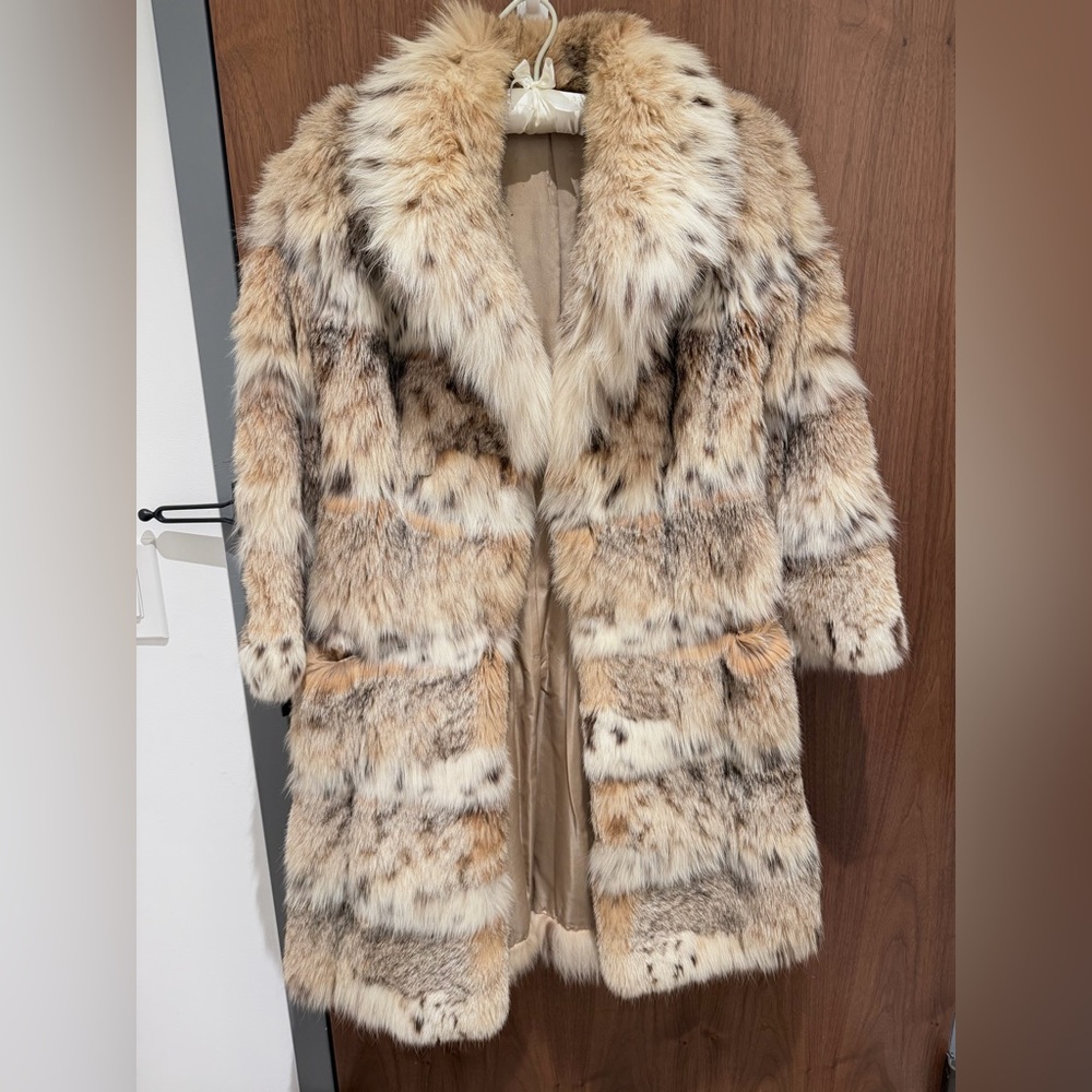 Luxurious Lynx Fur Coat As is